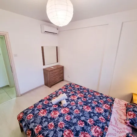 Sea Duced Apartment Larnaca
